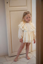 Load image into Gallery viewer, The Belle